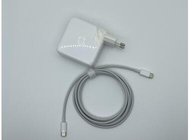 Блок живлення для ноутбука Apple MacBook Pro USB Type-C 61W MNF72 OEM - фото 2