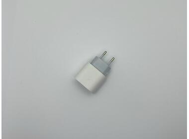 Блок живлення для ноутбука Apple 18W 5V 3A / 9V 2A / 12V 1.5A 3.1A USB Type-C MU7V2ZM/A OEM - фото 2