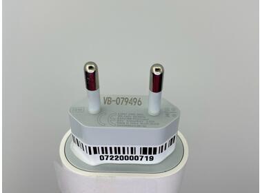 Блок живлення для ноутбука Apple 18W 5V 3A / 9V 2A / 12V 1.5A 3.1A USB Type-C MU7V2ZM/A OEM - фото 3